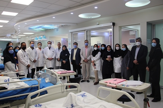 دکتر بدو رئیس بیمارستان مرکز طبی کودکان در اولین روز نوروز 1401 از بخش های مختلف بیمارستان دیدار کرد. 
