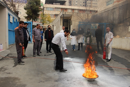 برگزاری کلاس آموزشی ایمنی و اطفاء حریق در بیمارستان مرکز طبی کودکان 