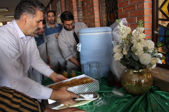 برپایی ایستگاه صلواتی به مناسبت آغاز امامت امام زمان (عج) و هفته وحدت در بیمارستان مرکز طبی کودکان 