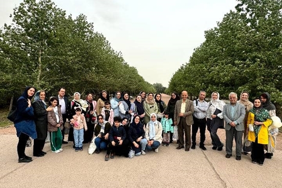 نفس تازه فراگیران در هوای بهاری باغ گیاه‌شناسی 