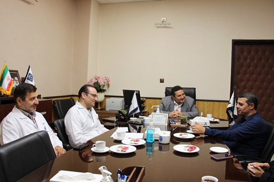 دیدار هیئت رئیسه مرکز طبی کودکان با شهردار ناحیه ۲ برای حل مشکلات محیطی بیمارستان 