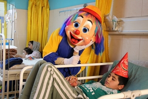 یلدا مهمان بخش‌های بستری مرکز طبی کودکان شد