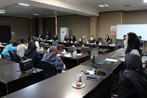 تمرین مهارت‌های ارائه خبر بد در کارگاه بین‌حرفه‌ای سوگ