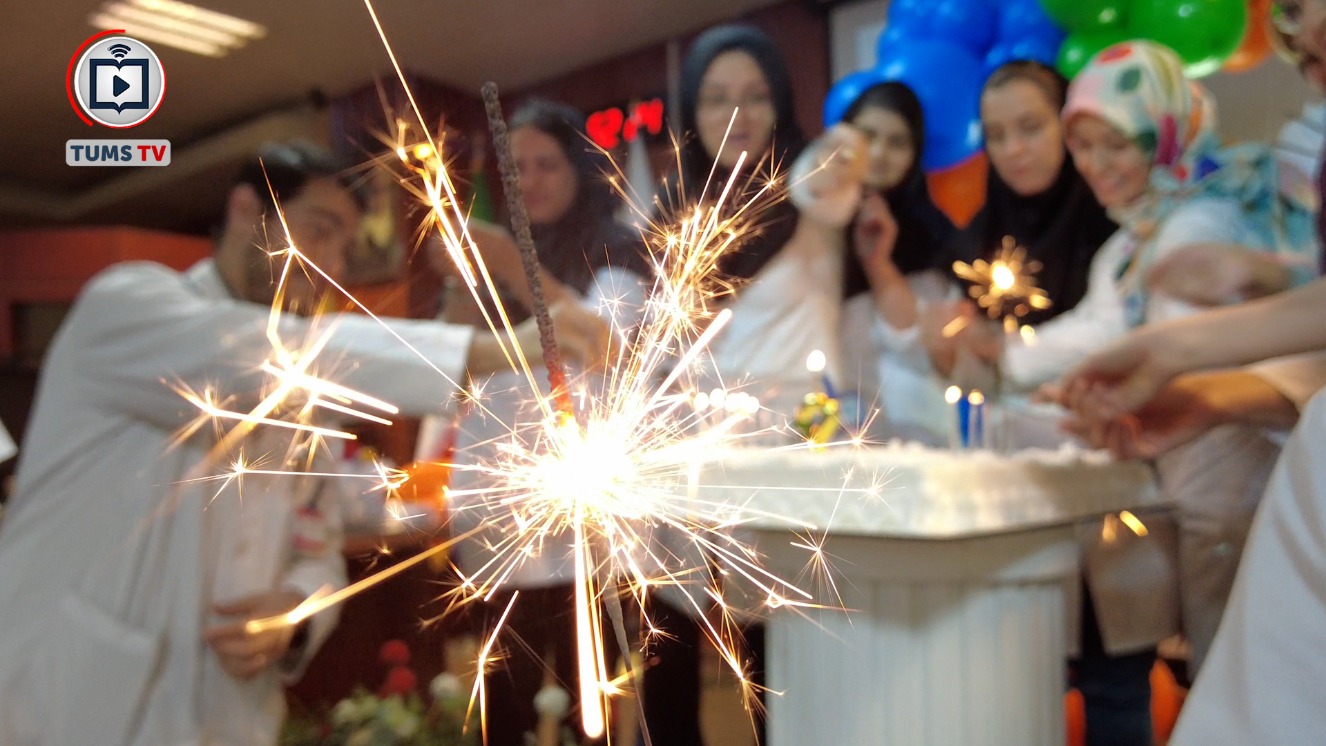 جشن تولد رزیدنت‌های متولد پاییز در مرکز طبی کودکان